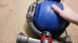 How to clean filters on Dyson dc 24