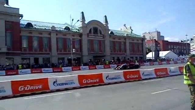 Болид формулы 1 на G Drive show Новосибирск 2014 №1 смотреть онлайн
