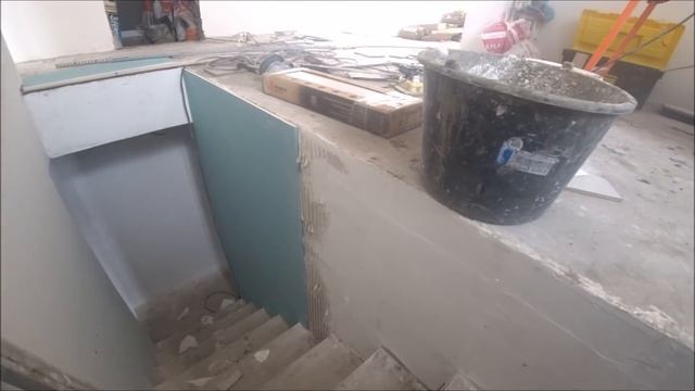 Снимаем стеклохолст.Обзор плиткореза.Замена косячной плитки. смотреть онлайн