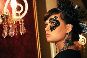 ПОМОЩЬ ДАМЫ. ДАРЮ ВСЕМ. ВЕДЬМИНА ИЗБА. ИНГА ХОСРОЕВА.mp4