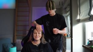 СДЕЛАЛ КАЕ МАКИЯЖ С ЗАКРЫТЫМИ ГЛАЗАМИ | ПАРАДЕЕВИЧ ДЕЛАЕТ УГАРНЫЙ МАКИЯЖ