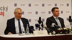 Prezident Miloš Zeman. Hotel Berg Staré Splavy. Konference. Press. Briefing. Hejtman Martin Půta.