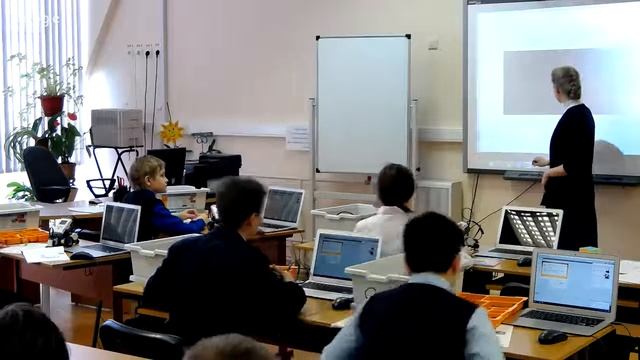 Мастер-класс ДО Робототехника «Движение робота вдоль линии» смотреть онлайн