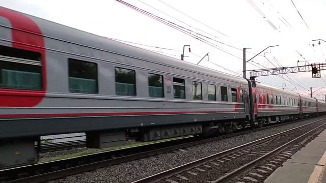 ЭП2К-345 с приветливой бригадой и поездом №205 Иркутск-Анапа смотреть онлайн