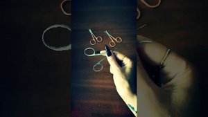 Зачем кладут ножницы под подушку?