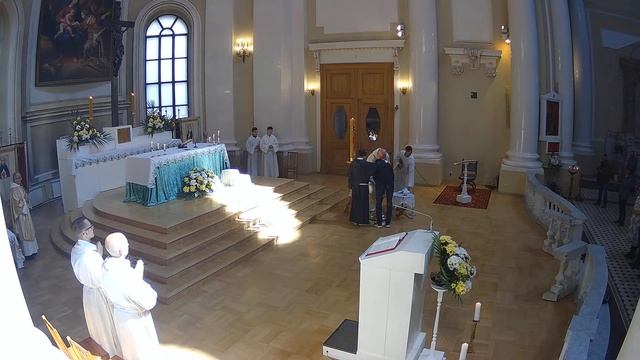 СВ.МЕССА В ТОРЖЕСТВО ПРЕСВЯТОЙ ТРОИЦЫ. КРЕЩЕНИЕ КАТЕХУМЕНОВ смотреть онлайн