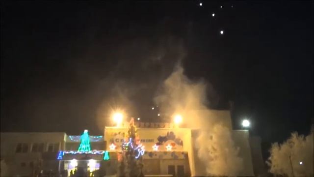 Новогодний салют в Береговом.Omsk. смотреть онлайн
