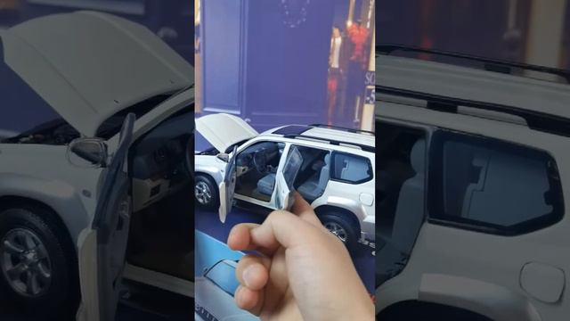 Масштабная модель 1:18   Toyota PRADO GX 2008