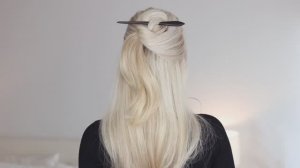 Как сделать прическу с заколкой на длинные волосы?