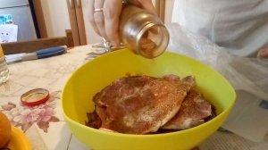 Как сделать отбивные и не заляпать всю кухню. Видео --- урок.