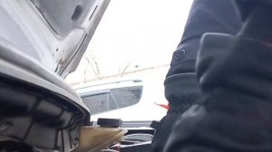 Оживление Шеви, заливает свечи.