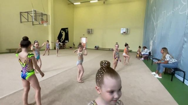 Соревнования по художественной гимнастике, выступление моих малышек смотреть онлайн