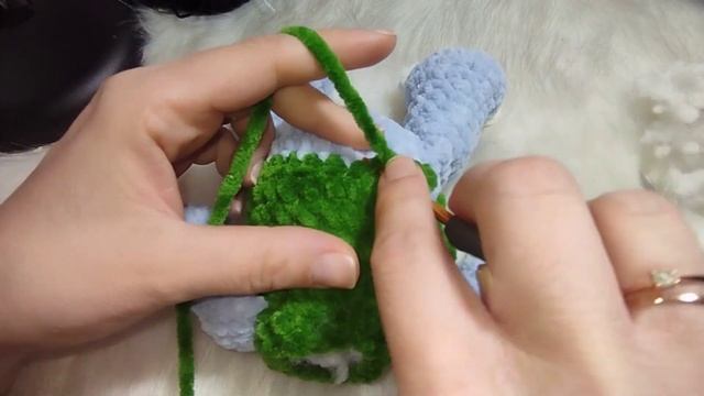 Вязаная игрушка за вечер|Слоник из плюшевой пряжи крючком смотреть онлайн