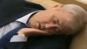 Один день депутата за 120 секунд