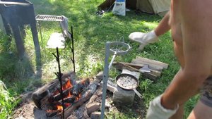 Универсальная стойка для сковороды и котелка своими руками