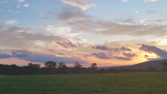 Crocodile-like #Sunset In #Blacksburg - Крокодил солнце проглотил