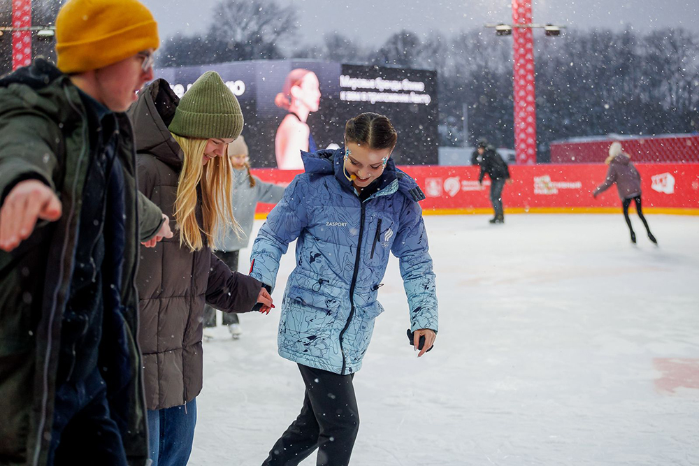 Каток открылся на Северном речном вокзале в Москве / Город новостей на ТВЦ