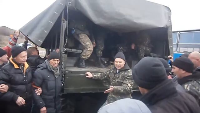 Разооружение национальной гвардии Артёмовск 12 04 2014 смотреть онлайн