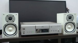 Sony SCD-XA777ES - SACD player/ONKYO D-N8