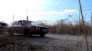 Москвич 412 таранит СТЕНУ, что случилось с BMW 525