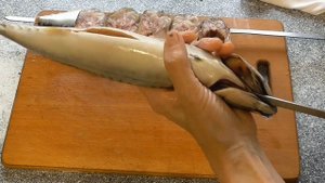 СКУМБРИЯ на МАНГАЛЕ на ШАМПУРАХ  Рецепт нежной и сочной  рыбы на шампурах.