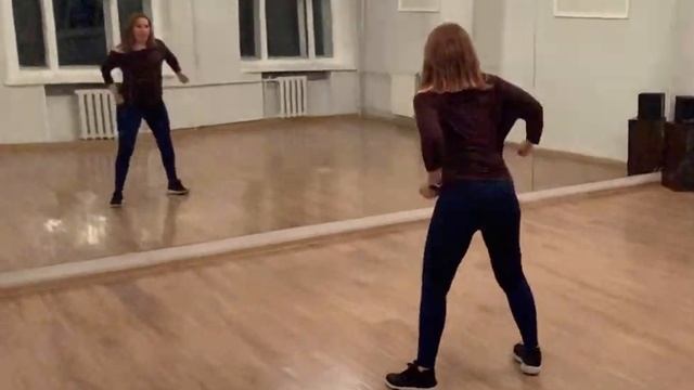 Dancehall- современный танец для студии Танцы 40+ смотреть онлайн