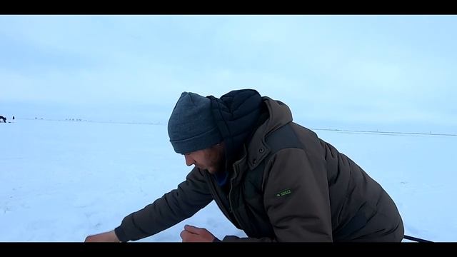 ЛОВЛЯ СУДАКА И БЕШЕНЫЙ КЛЁВ ЛЕЩА - БОЛЬШОЙ ТАРАНГУЛ(КОРНЕЕВКА)