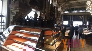 Гастроном «Елисеевский» в Москве