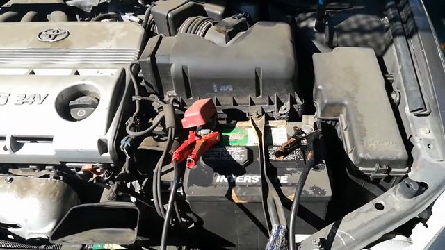 ▶️How to Jump a Vehicle using a Nissan Leaf / E.V. ONLY A LAST RESORT смотреть онлайн