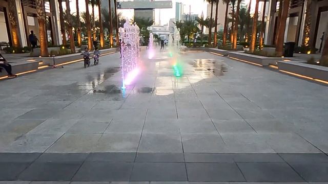 ОАЭ Дубай Городской фонтан смотреть онлайн