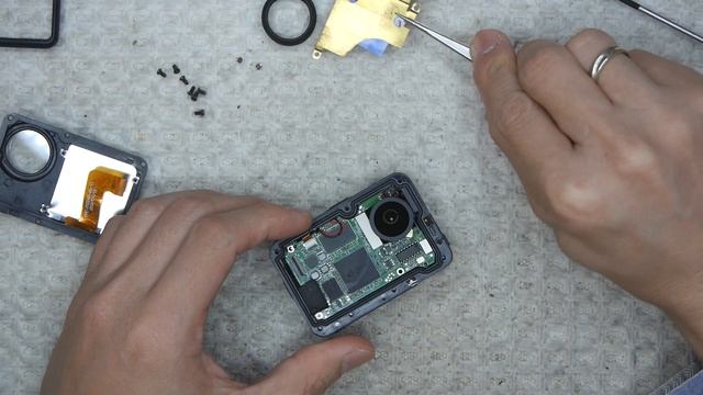 AKASO Brave 7 LE - DIY project and repair. How to dismantle safely смотреть онлайн