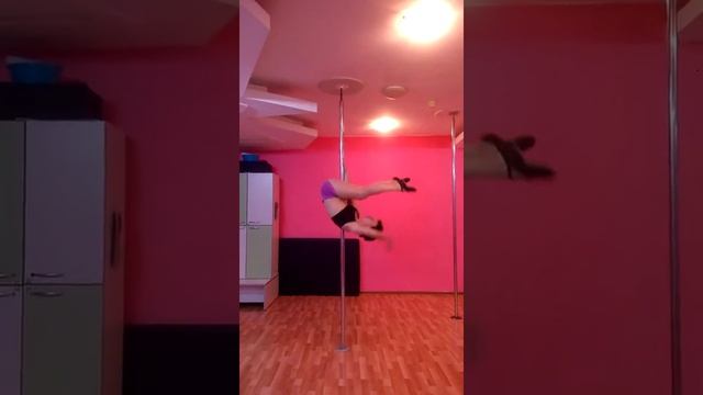 Учим выход во флаг из распашки с середины пилона на 1 руке. pole dance/Big-dance