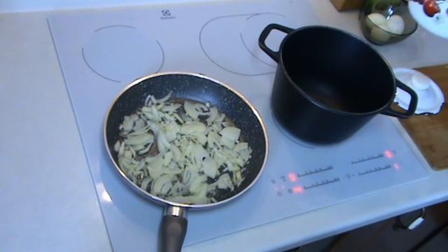 Аппетитный куриный бульон