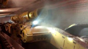 underground shaft roadheader (проходческий комбайн) - под землей - в шахте
