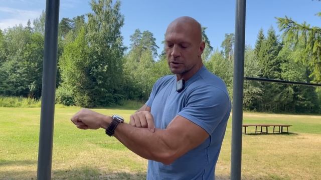 Каким хватом лучше подтягиваться смотреть онлайн