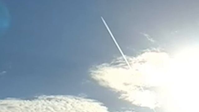 Теплое Солнечное утро и радость стрижат. смотреть онлайн