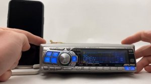 2000s Alpine CDA-9812RB V-Drive Car CD MP3 Radio Player + Bluetooth