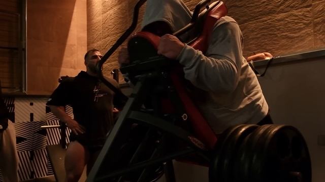 Sezonun En Sert Bacak Antrenmanı w @gokalaf - Demir Çitak - Emir Drin смотреть онлайн