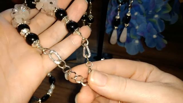 Мои украшения из черного агата, розового кварца и жемчуга. Видео обзор. смотреть онлайн