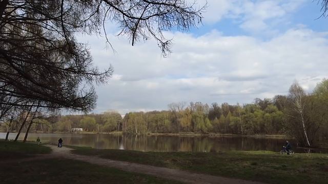 Паспортистка, оформляя документы, обомлела, увидев фото девушки - как две капли она сама в молодост смотреть онлайн