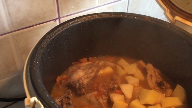 Сочная курочка с чесноком и картошкой смотреть онлайн