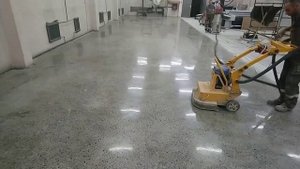Шлифовка и полировка бетонного пола