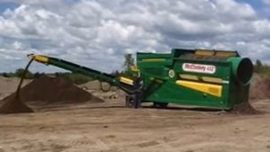 Барабанный грохот McCloskey Троммель 412 в работе
