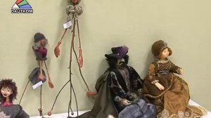 Выставка кукол в библиотеке