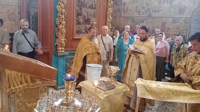 Молебен великомученику и целителю Пантелеимону смотреть онлайн