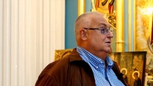 Феликс Комаров - Передача икон в дар храму