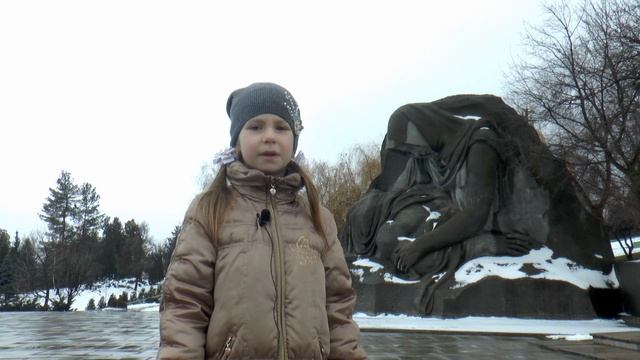 Стихотворение "Мать" Сандалова Лиза смотреть онлайн