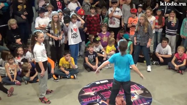 Первый батл студии Хип-Хоп - Федя (КлоДэ) смотреть онлайн