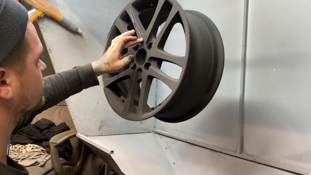 Покраска дисков в два цвета рельсы для приоры