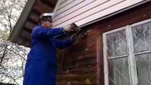 Ошкуривание фасада из блок-хауса. Часть 1